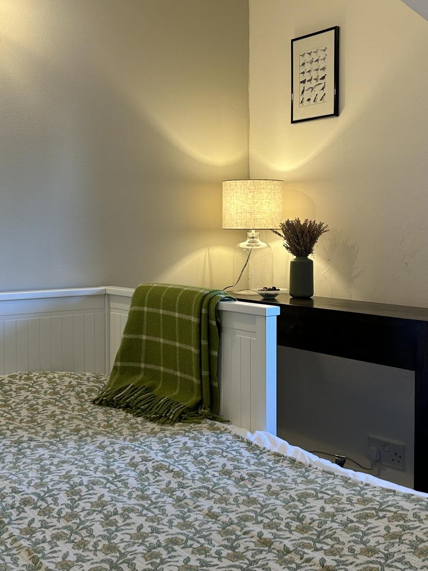 Bridport Town Centre Flat Apartment ภายนอก รูปภาพ